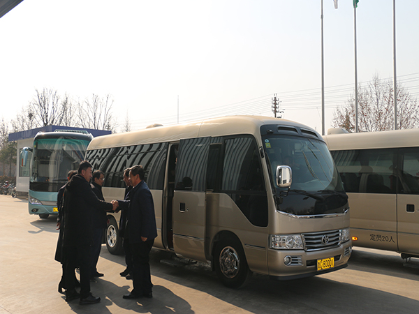 淄博市周村區(qū)黨政領導參觀考察太極搪瓷