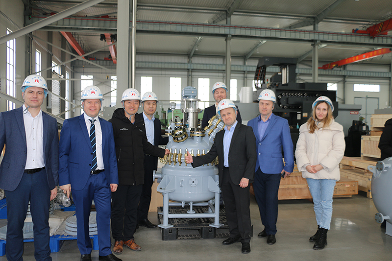 又一國(guó)外某大型制藥集團(tuán)領(lǐng)導(dǎo)考察我太極搪玻璃設(shè)備公司